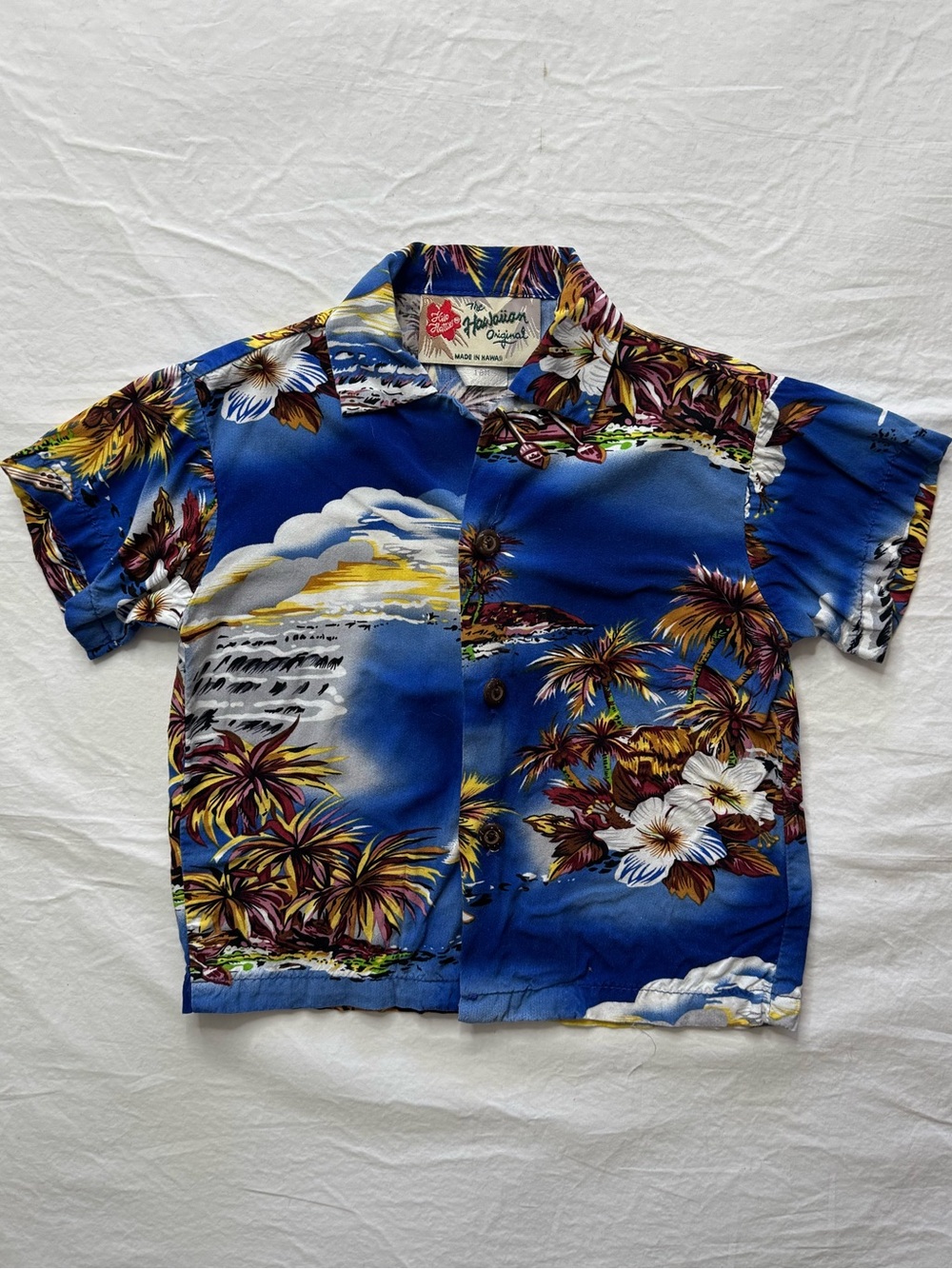 The Hawaiian Original - Vintage Hawaiian Aloha Button Down Shirt